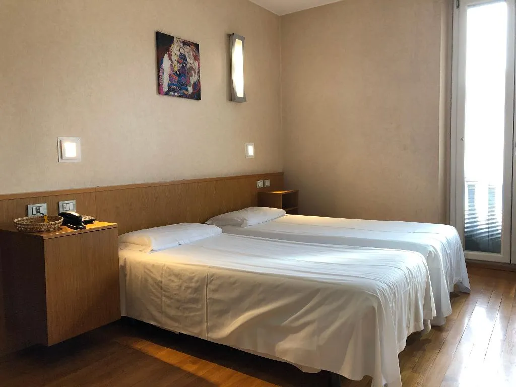 Double or Twin SUPERIOR Room, Eurohotel, Milan