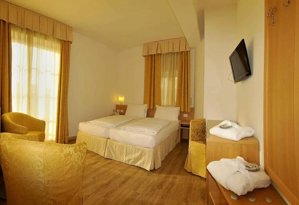 Room, Alpen Hotel Eghel, Venice