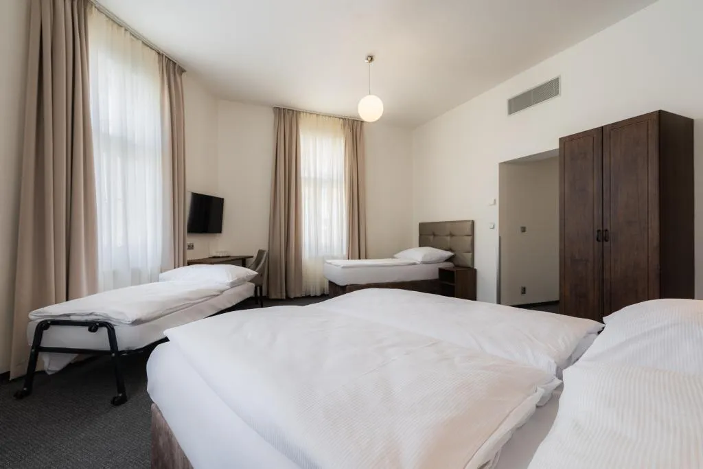 FAMILY ROOM SUPERIOR Room, EA Hotel Victoria, Prague
