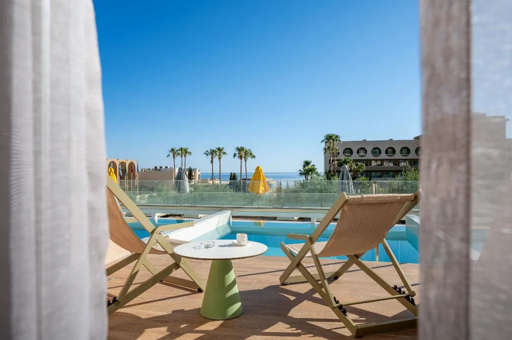 SUITE WITH PRIVATE POOL Room, Royal & Imperial Belvedere Resort, Crete