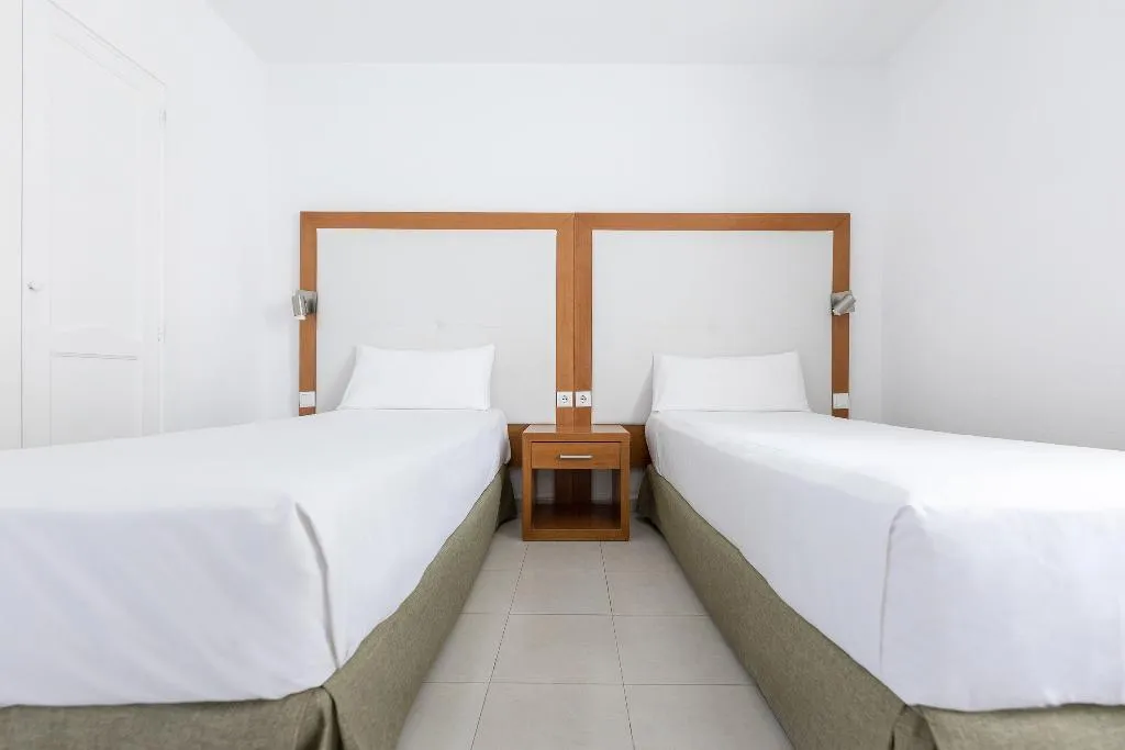 APARTMENT CAPACITY 4 Room, Apartamentos Hesperia Bristol Playa, Fuerteventura
