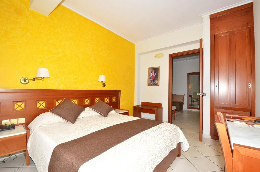 FAMILY ROOM STANDARD Room, Evilion, Thessaloniki