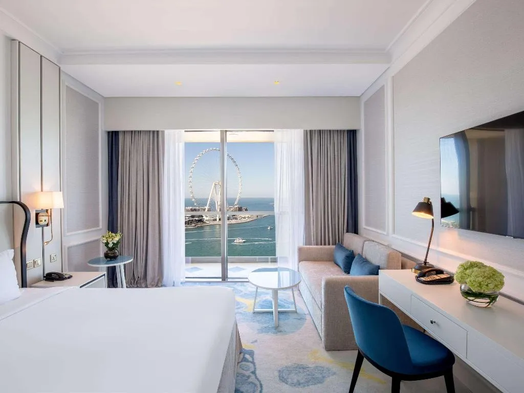 DOUBLE CLUB SEA VIEW Room, Sofitel Dubai Jumeirah Beach, Dubai