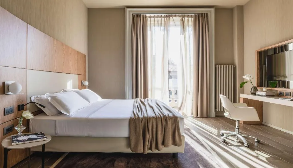 DOUBLE EXECUTIVE Room, Hotel Cristoforo Colombo – Preferred Hotels & Res, Milan