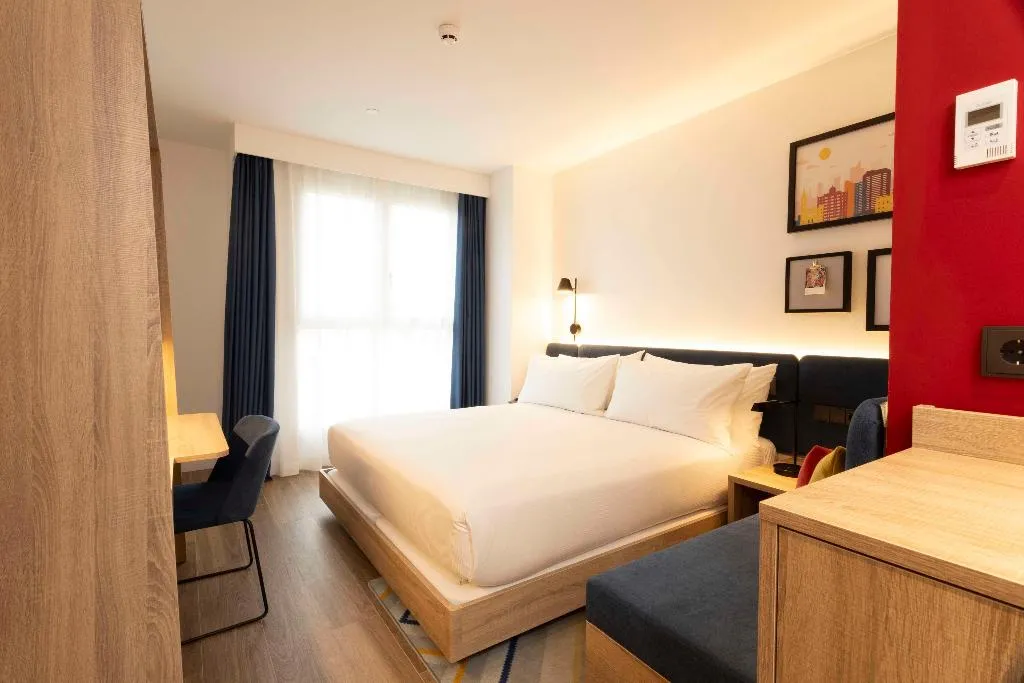 DOUBLE KING SIZE BED Room, Hampton By Hilton Malaga Martiricos, Costa Del Sol