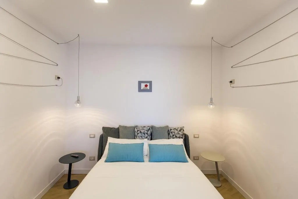 Room, Savoy Riviera, Naples