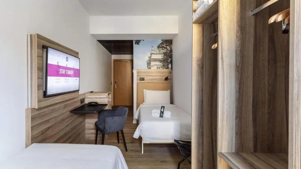 TWIN STANDARD Room, B&B Hotel Como Baradello, Milan