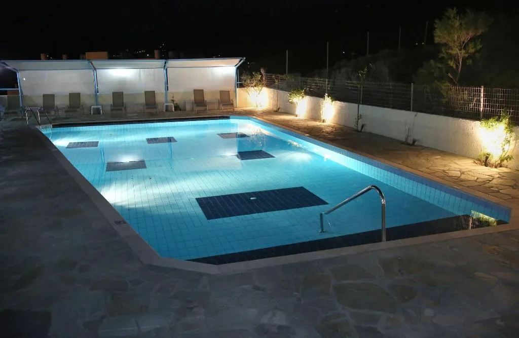 Sports and Entertainment, Sea Breeze, Crete