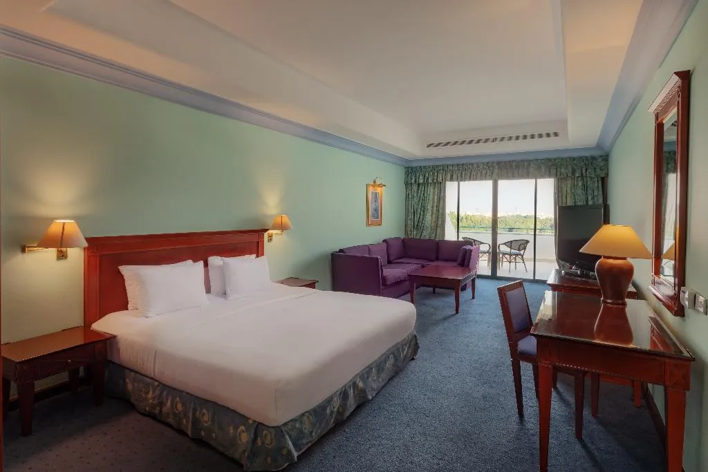 DOUBLE KING SIZE BED Room, Hilton Pyramids Golf, Cairo