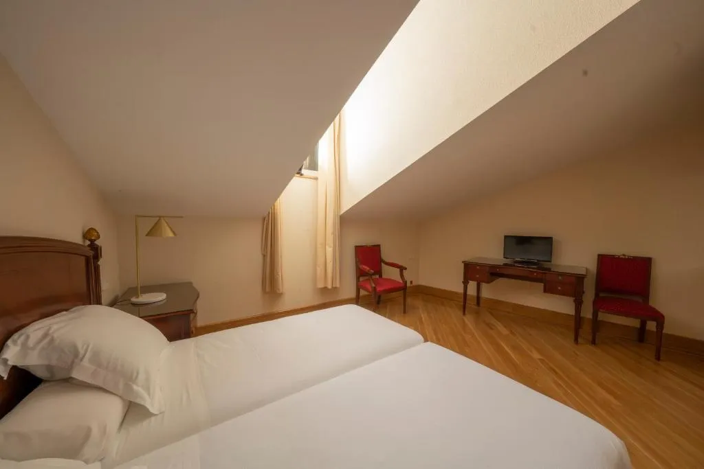 Double or Twin ECONOMY Room, Miranda and Suizo, Madrid