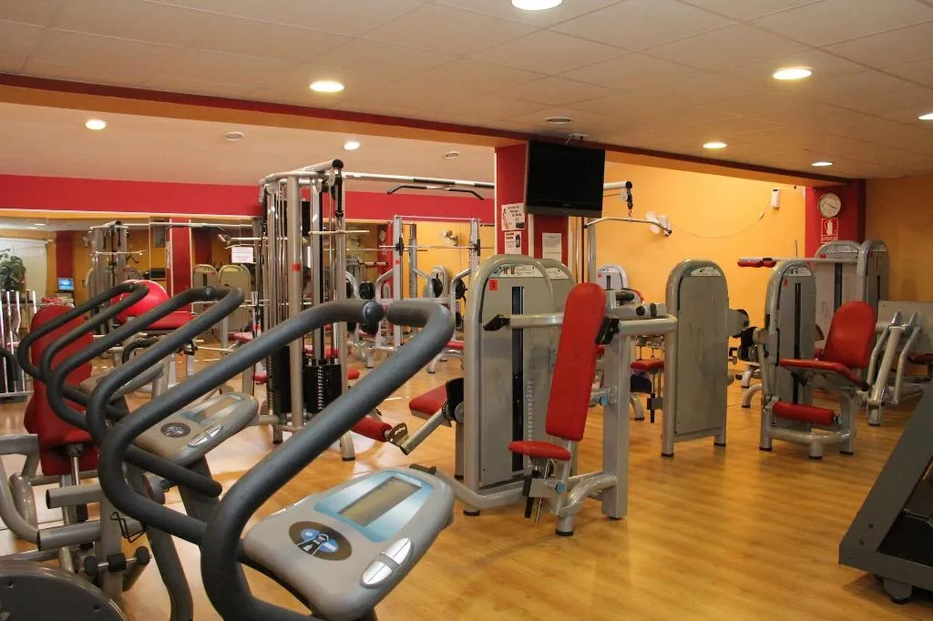 Sports and Entertainment, Hostel & Gym Relise, Menorca