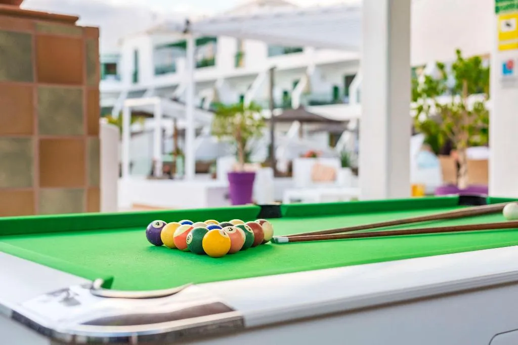 Sports and Entertainment, Club del Carmen, Lanzarote