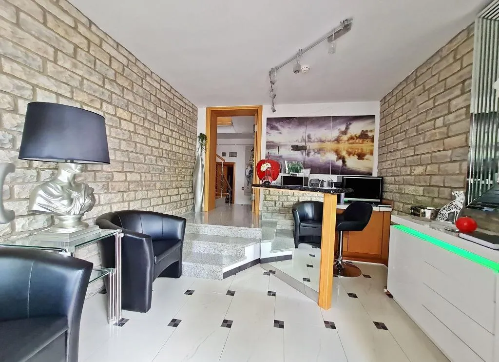 Lobby, Sunce, Split
