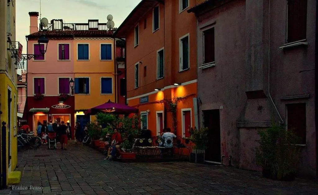 Sports and Entertainment, Hotel Austria, Venice