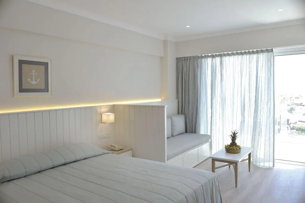 Room, Sunrise Gardens Aparthotel, Cyprus