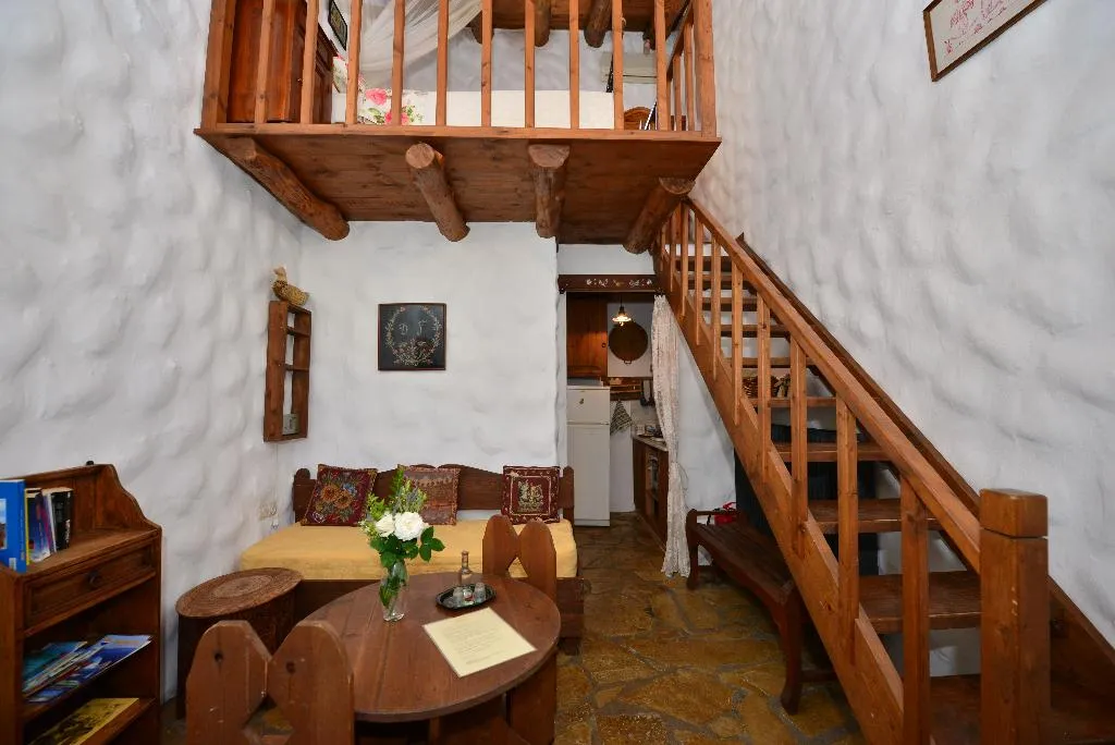 Double or Twin STANDARD Room, Viglatoras Traditionals Apartments, Crete