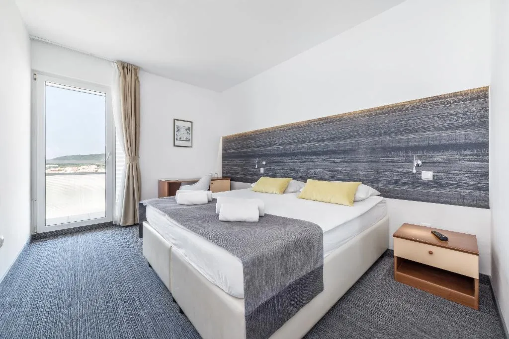 DOUBLE SIDE SEA VIEW WITH BALCONY Room, Punta, Split