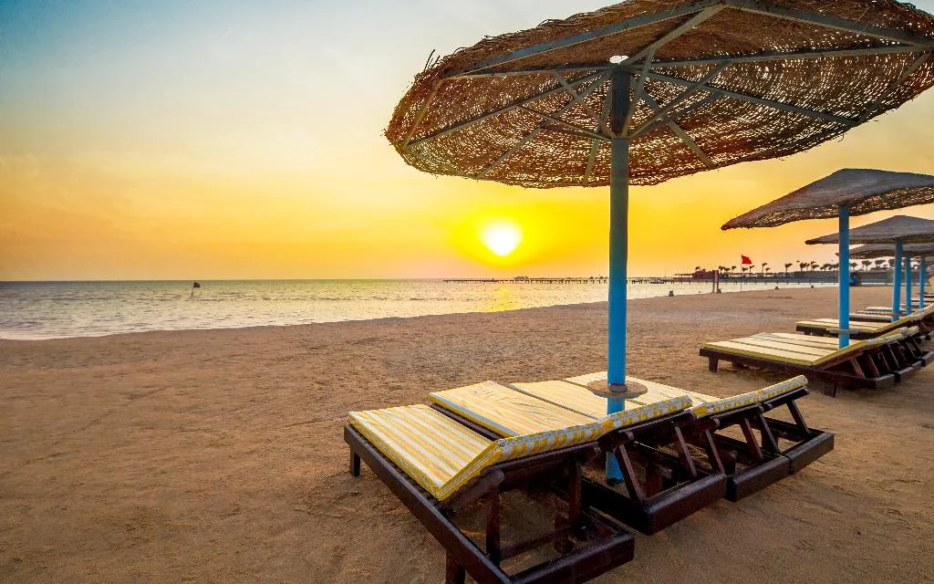Beach, Hawaii Riviera Club Aqua Park-Families and Couples, Red Sea Riviera