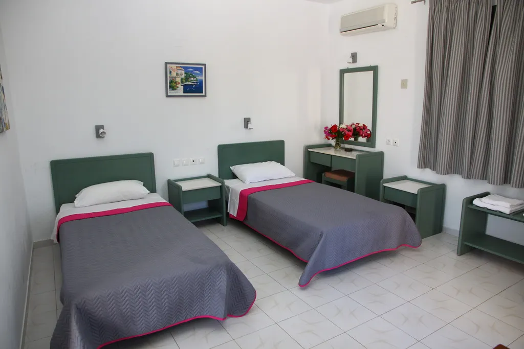 STUDIO CAPACITY 2 Room, Villa Marina, Crete