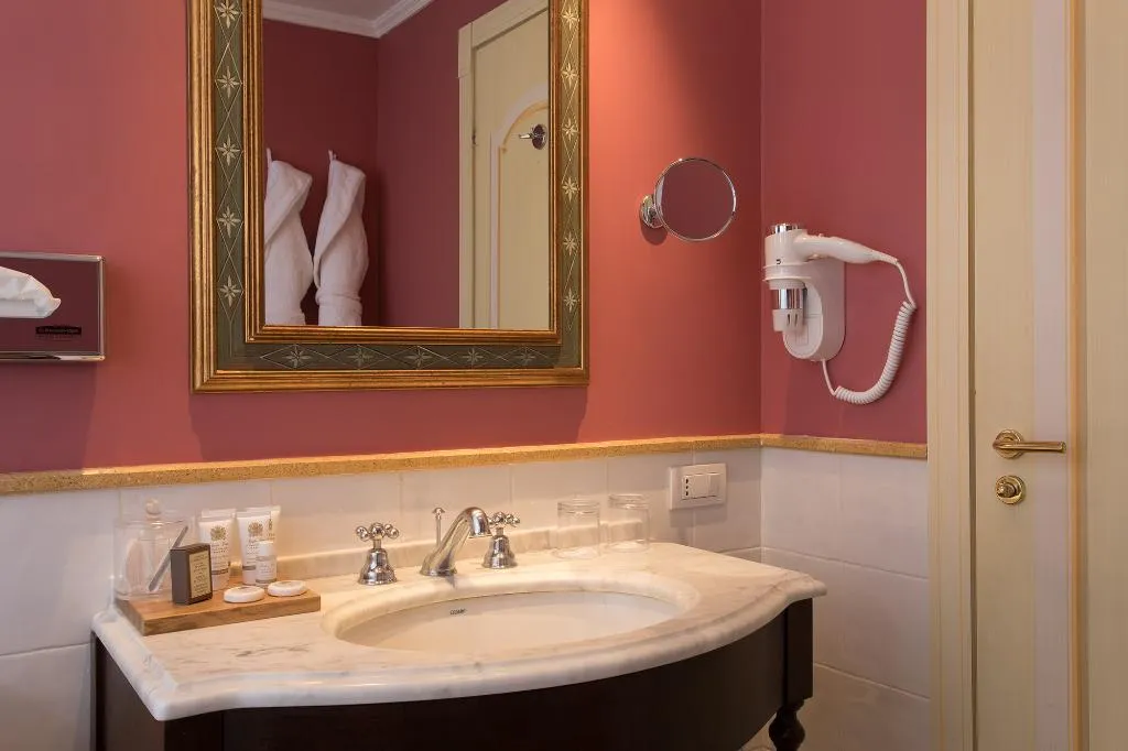JUNIOR SUITE WITH VIEWS Room, Baglio Oneto dei Principi di San Lorenzo, Palermo