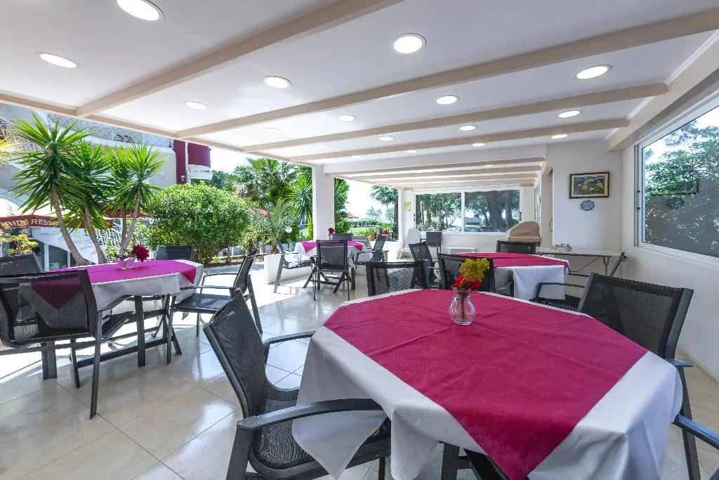 Restaurant, Irida Resort Suites, Athens