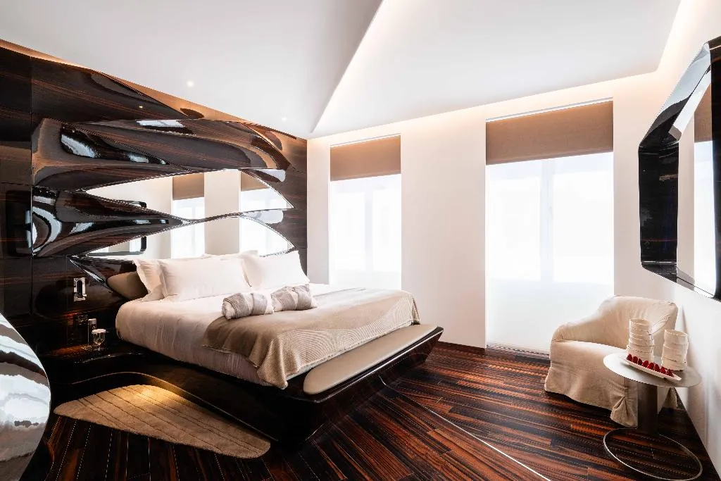 JUNIOR SUITE ONE BED Room, Romeo Hotel Roma, Rome