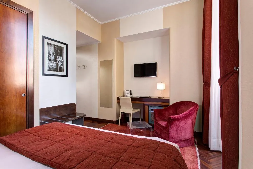 Double or Twin SUPERIOR Room, Nazionale, Rome