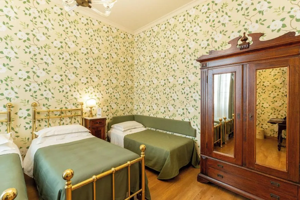 TRIPLE STANDARD Room, Pendini, Florence