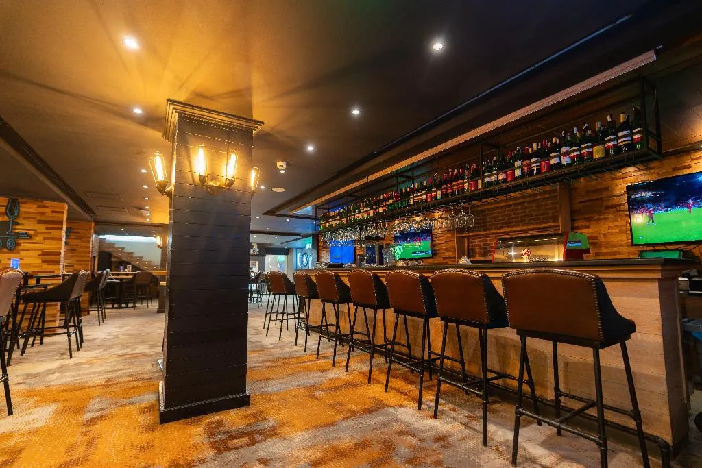 Bar, Holiday Inn Cairo Maadi, Cairo