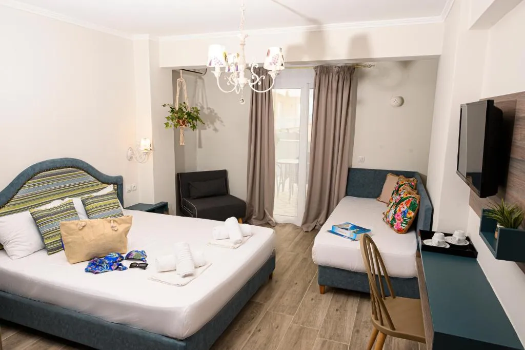 TRIPLE CLASSIC Room, Parthenon Art Executive Wing, Thessaloniki