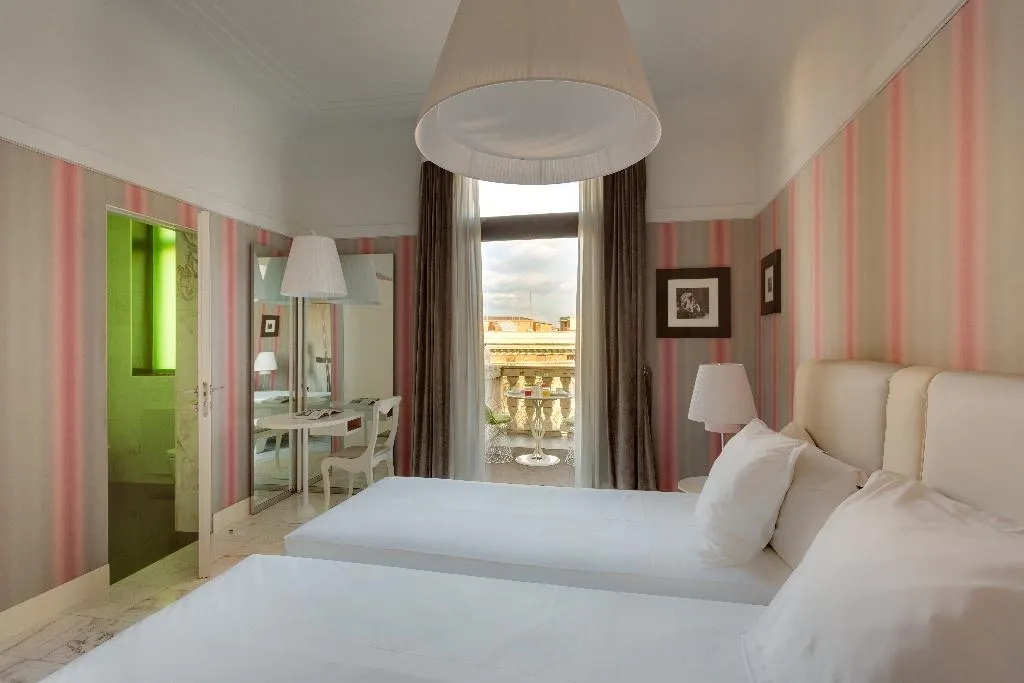 Double or Twin DELUXE EXECUTIVE Room, Grand Hotel Palace Rome, Rome