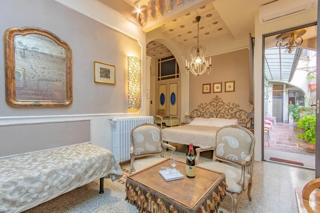 Room, Relais Grand Tour & Grand Tour Suites, Florence