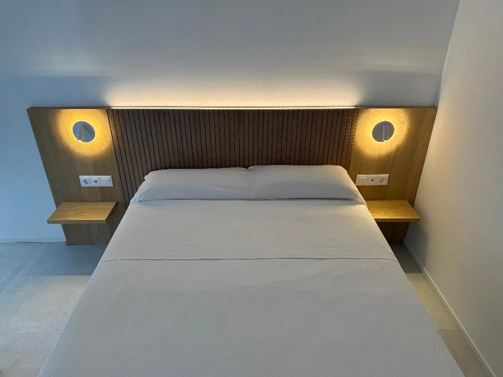 DOUBLE CLASSIC Room, MYO Barcelona Hotel & Apartments, Barcelona