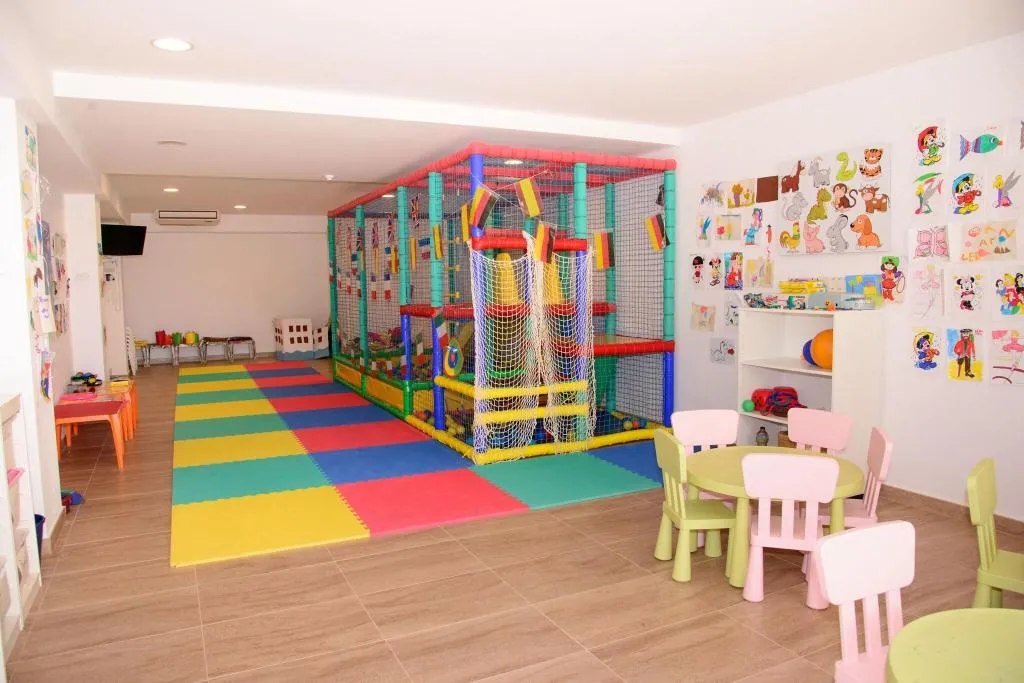 Sports and Entertainment, Cala Llenya Resort Ibiza, Ibiza