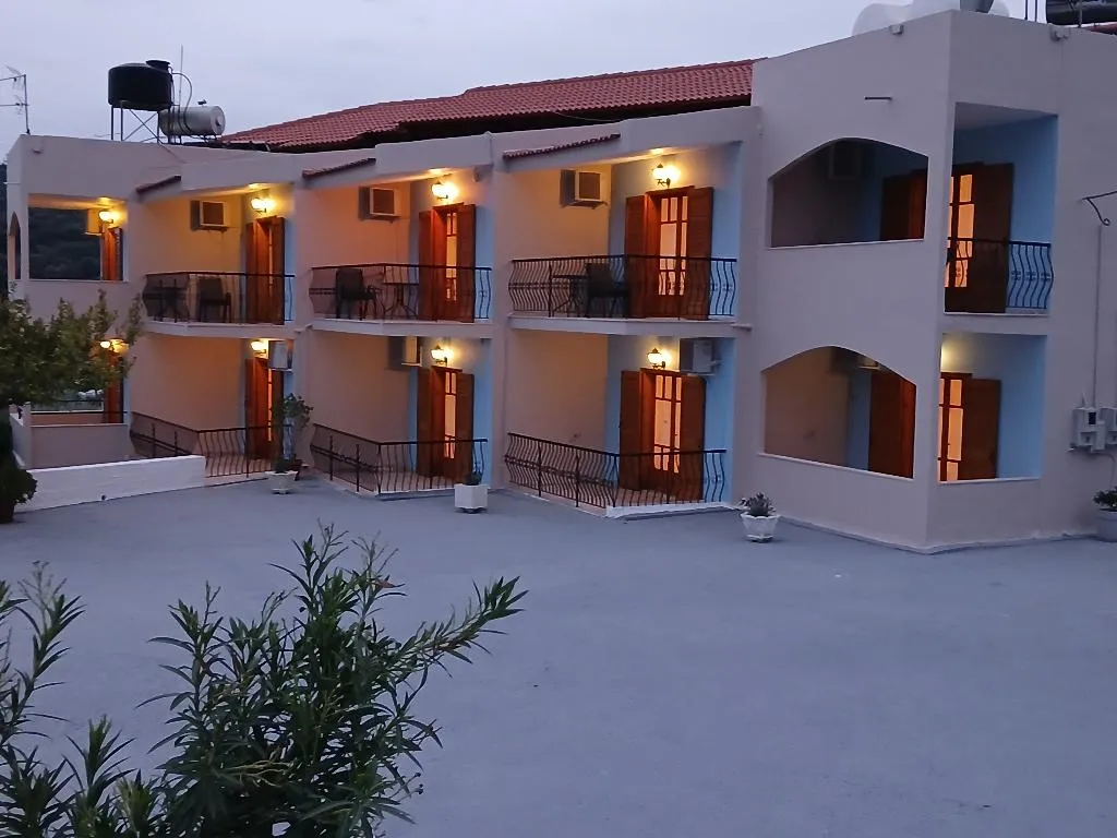 QUADRUPLE DELUXE ONE BEDROOM Room, Tolo Blue Bay, Athens