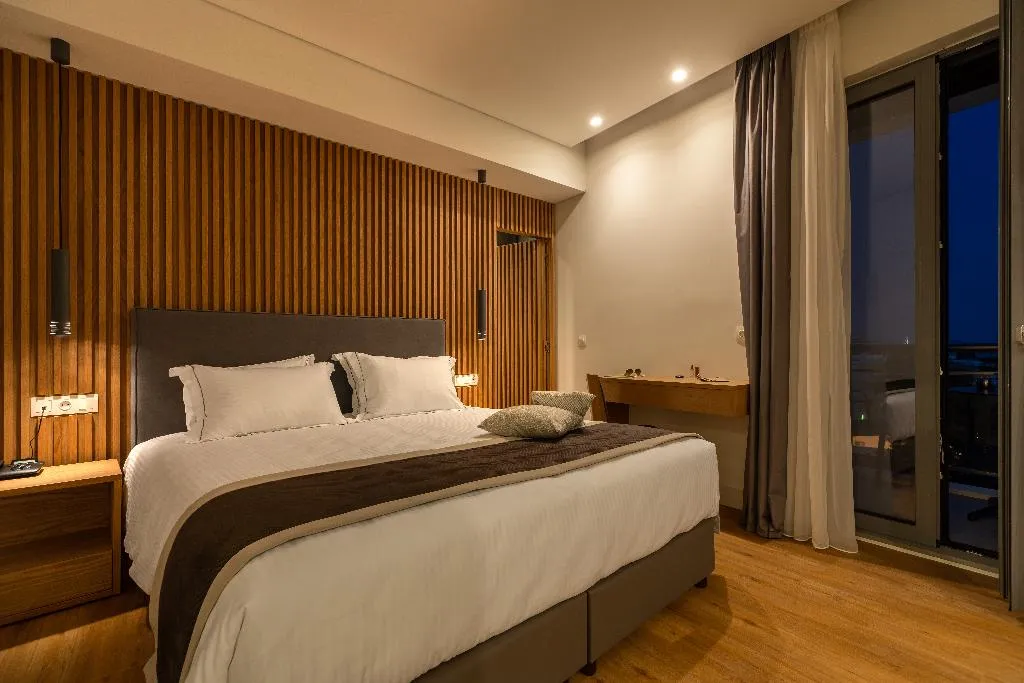 JUNIOR SUITE STANDARD Room, Glyfada Riviera Hotel, Athens