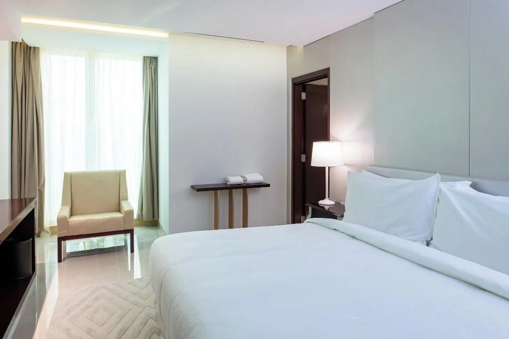 Room, Four Points by Sheraton Sharjah, Dubai
