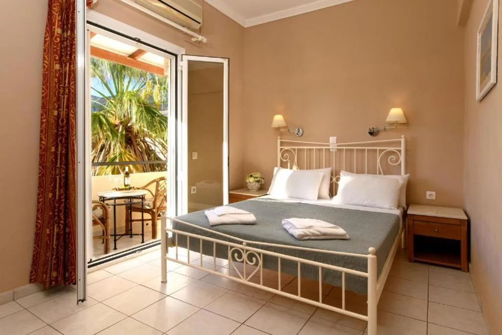 SINGLE POOL VIEW Room, Ipsos Di Mare Hotel, Corfu