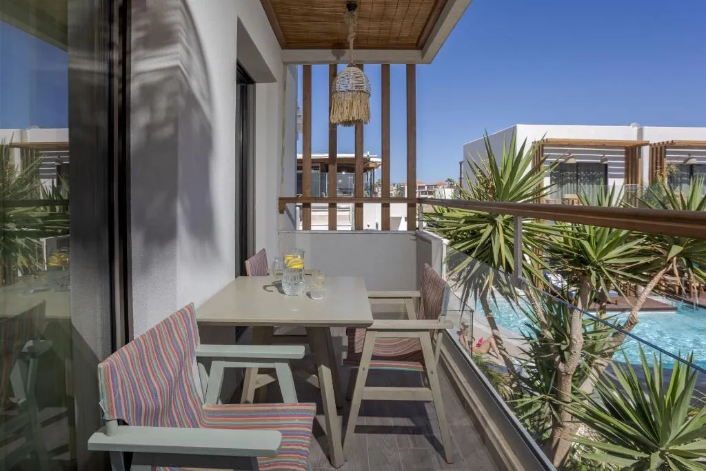 APARTMENT CAPACITY 4 Room, Galazio beach resort, Crete
