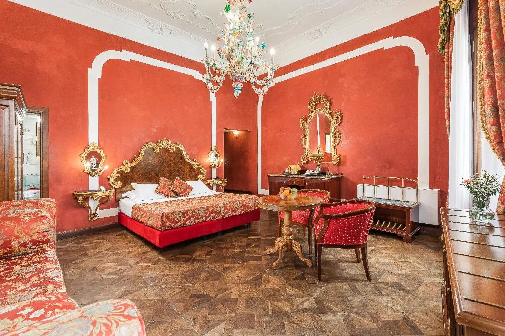 Room, San Moise, Venice