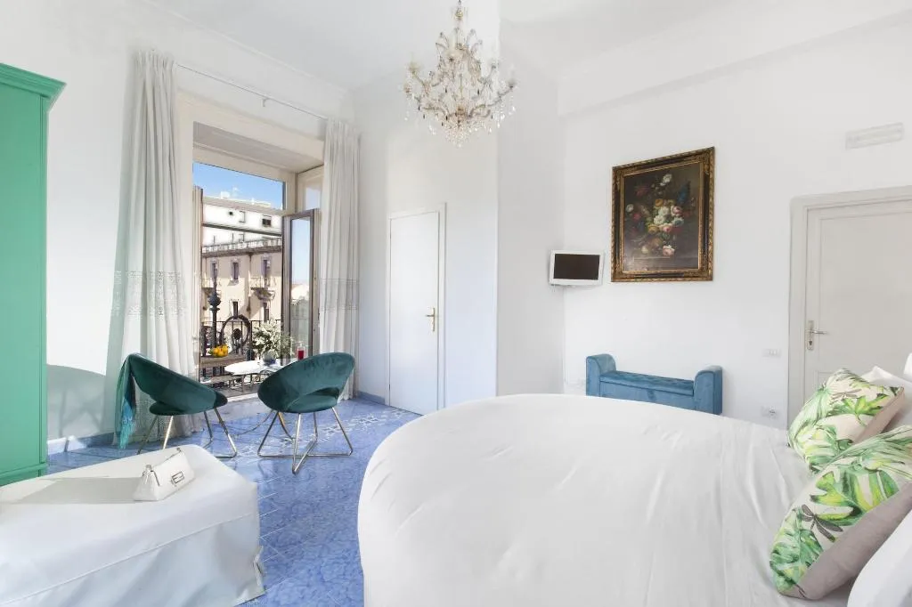 Room, Piazza Tasso B B, Naples