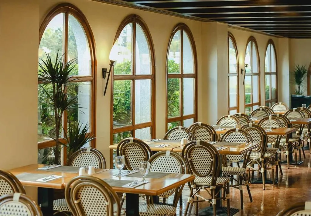 Restaurant, Dubai Marine Beach Resort & Spa, Dubai