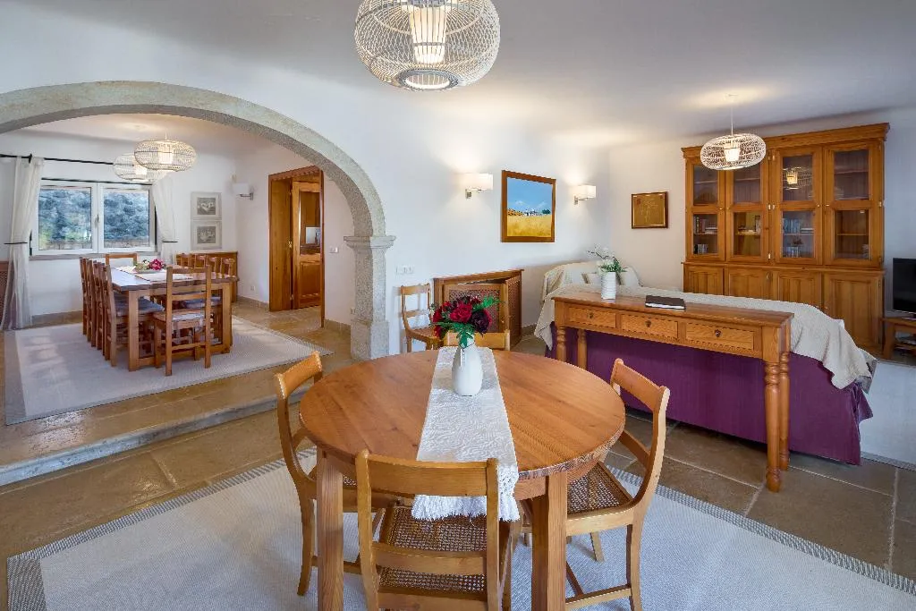 VILLA THREE BEDROOMS Room, Shantivillas, Algarve