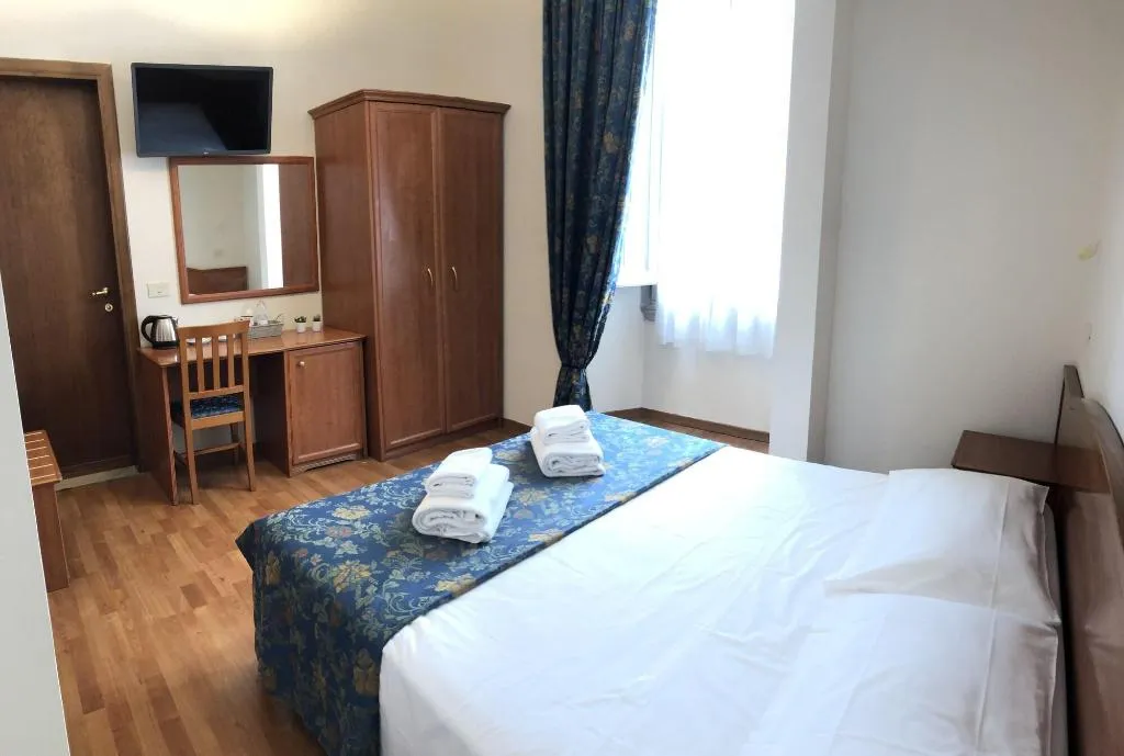 Room, Soggiorno Madrid, Florence