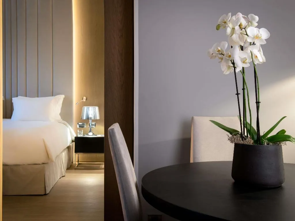 SUITE CLUB KING BED Room, Sofitel Athens Airport, Athens