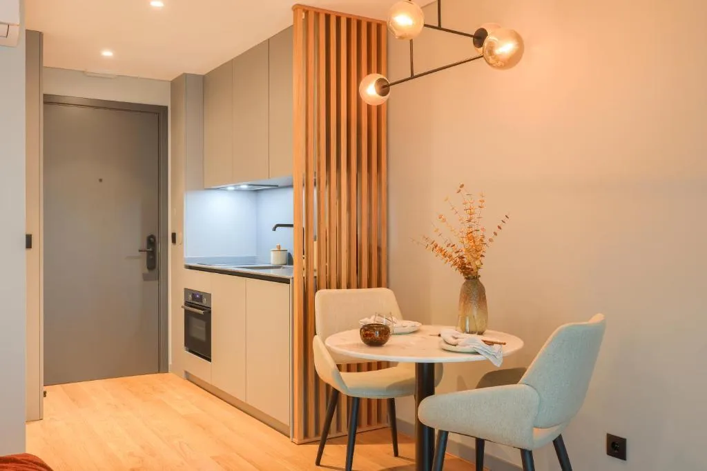 STUDIO ONE BED Room, Nôma Living Icon Apartments, Porto