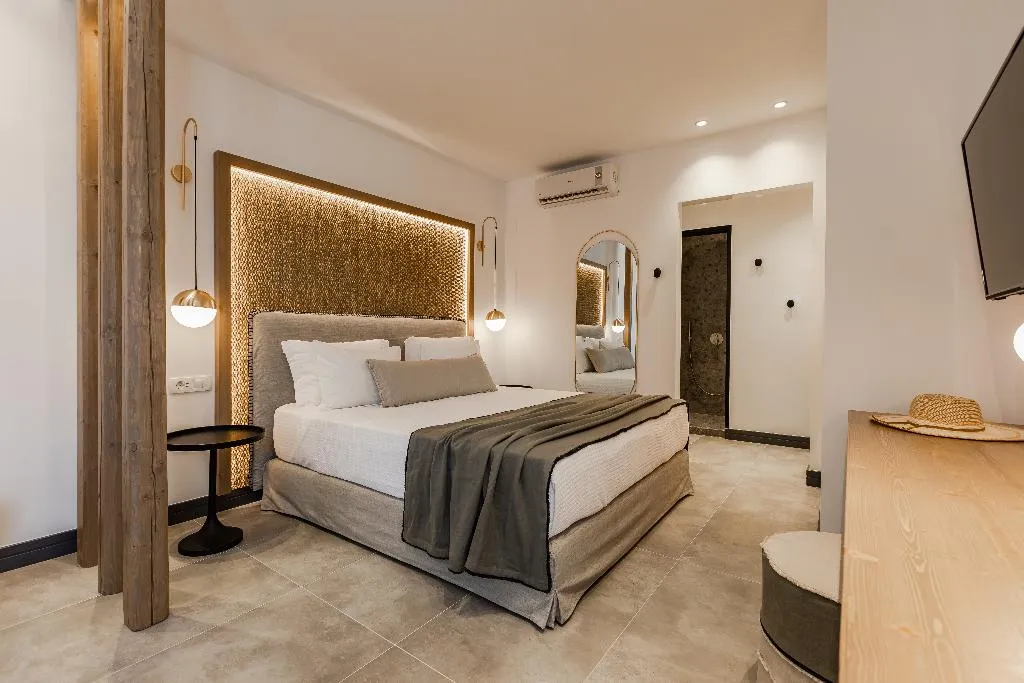 JUNIOR SUITE LUXURY Room, Vineyard Exclusive Suites, Santorini