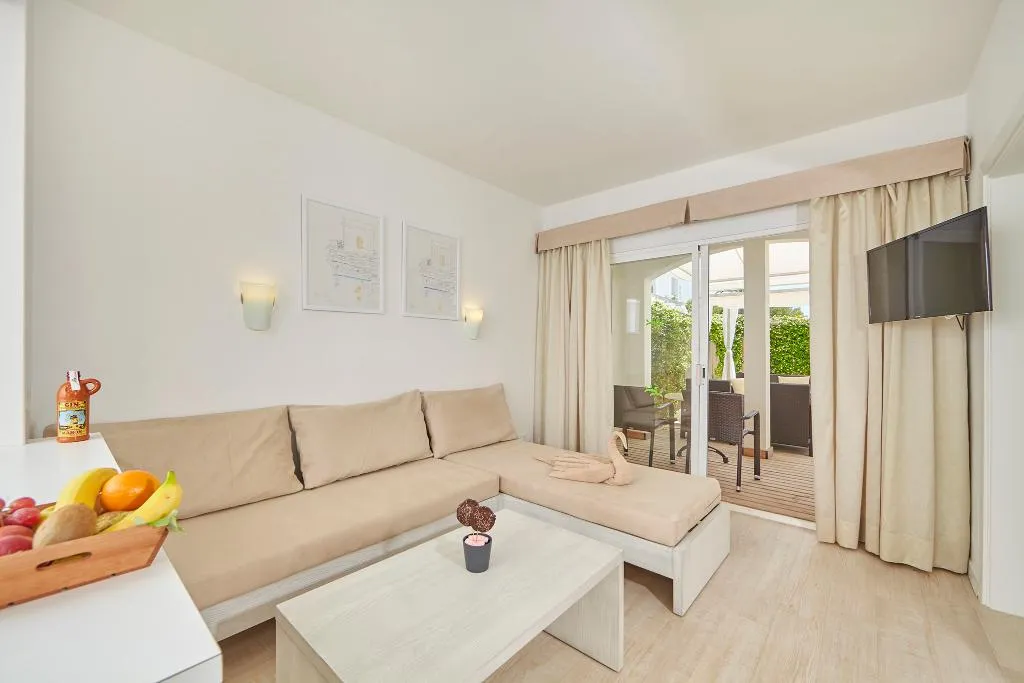 Room, Prinsotel la Caleta Apts., Menorca