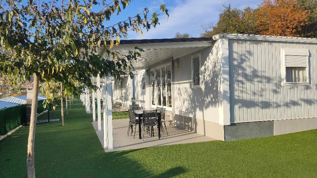 MOBILE HOME THREE BEDROOMS ONE BATHROOM Room, Berga Resort - The Mountain - Wellness center -SPA, Barcelona