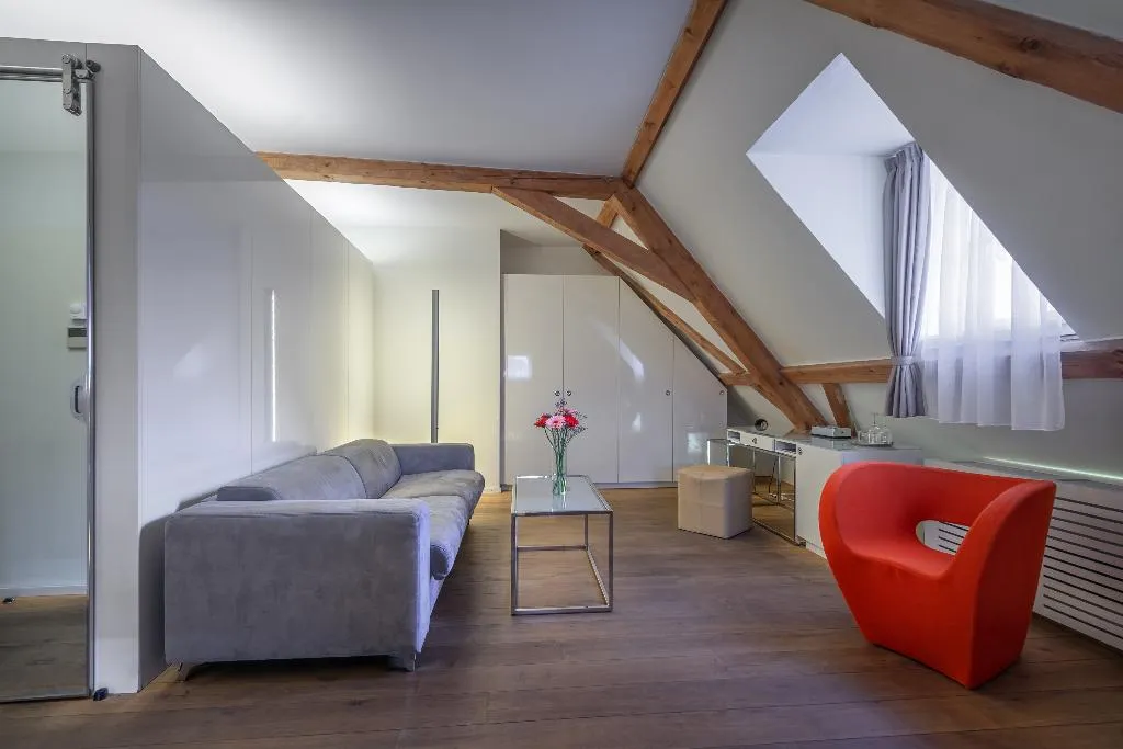 TRIPLE DELUXE Room, Three Storks Hotel, Prague
